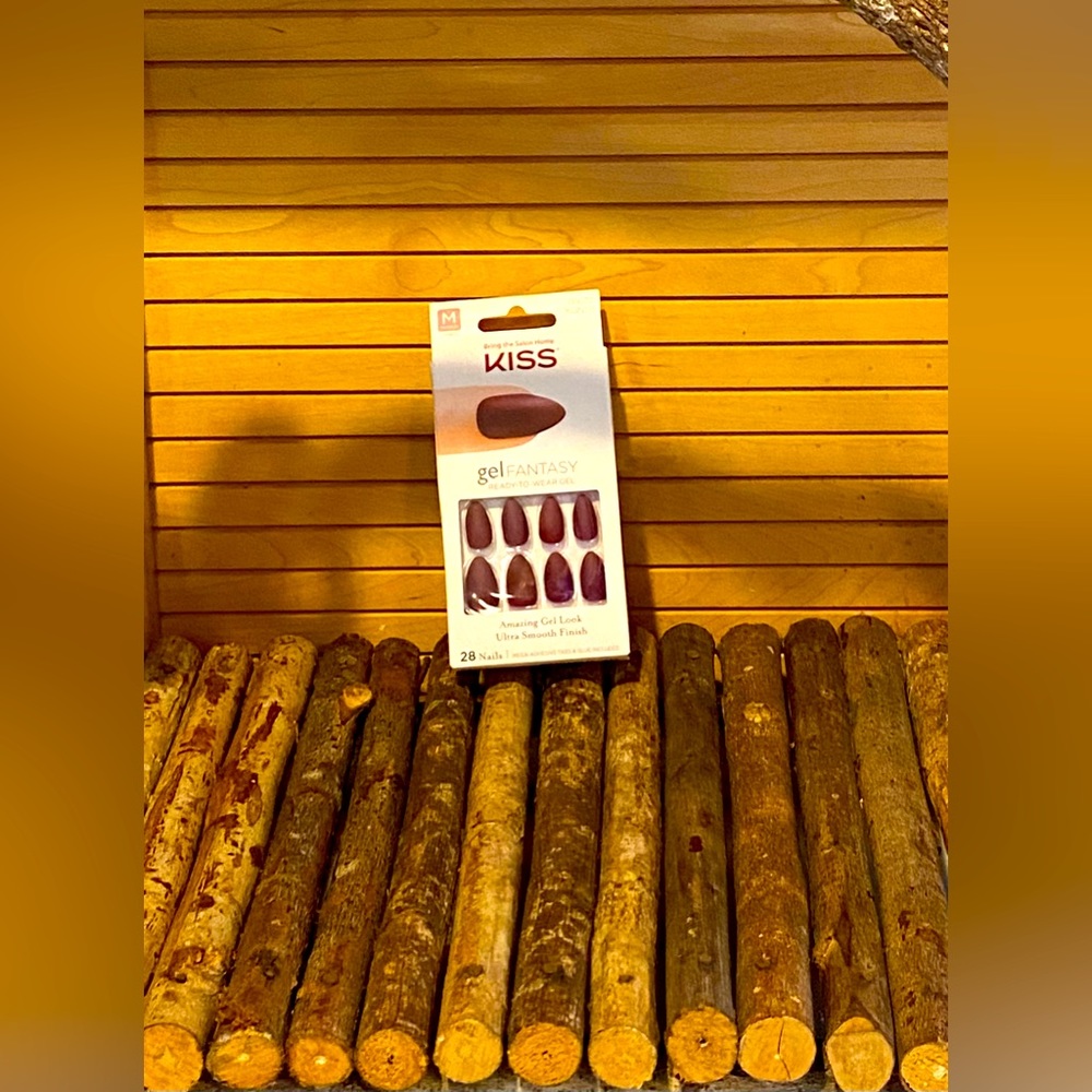Kiss Almond Size Maroon Colored Nails